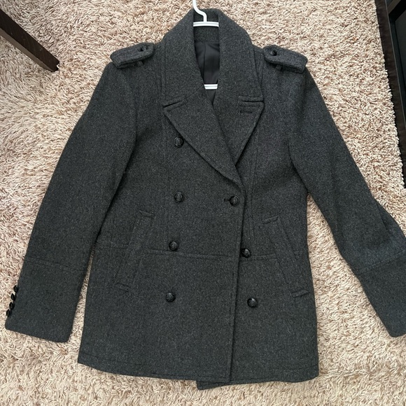 Men’s pea coat. Korean brand men’s coat. Fitted with decorative buttons - Picture 3 of 4